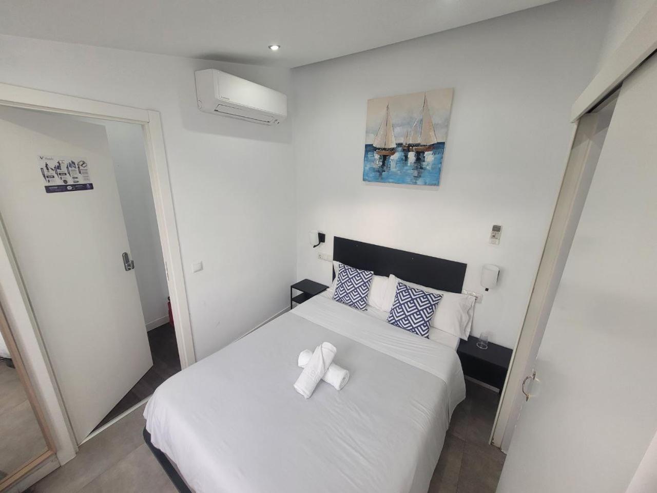 Ayz Frailes - Auto Check-In Property (Adults Only) Малага Екстериор снимка