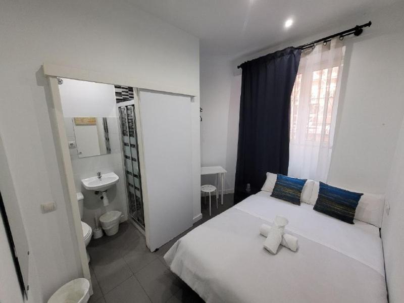 Ayz Frailes - Auto Check-In Property (Adults Only) Малага Екстериор снимка