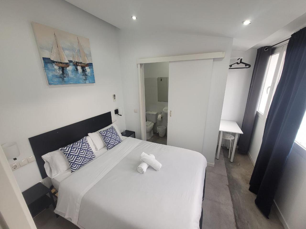 Ayz Frailes - Auto Check-In Property (Adults Only) Малага Екстериор снимка