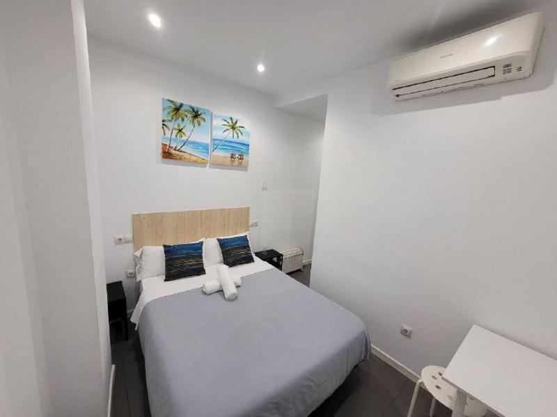Ayz Frailes - Auto Check-In Property (Adults Only) Малага Екстериор снимка
