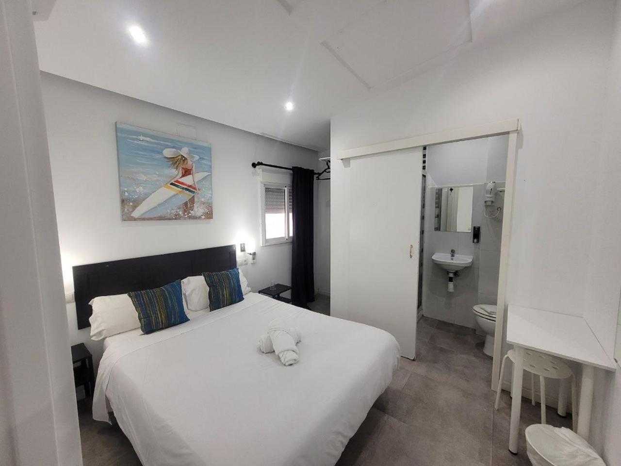 Ayz Frailes - Auto Check-In Property (Adults Only) Малага Екстериор снимка