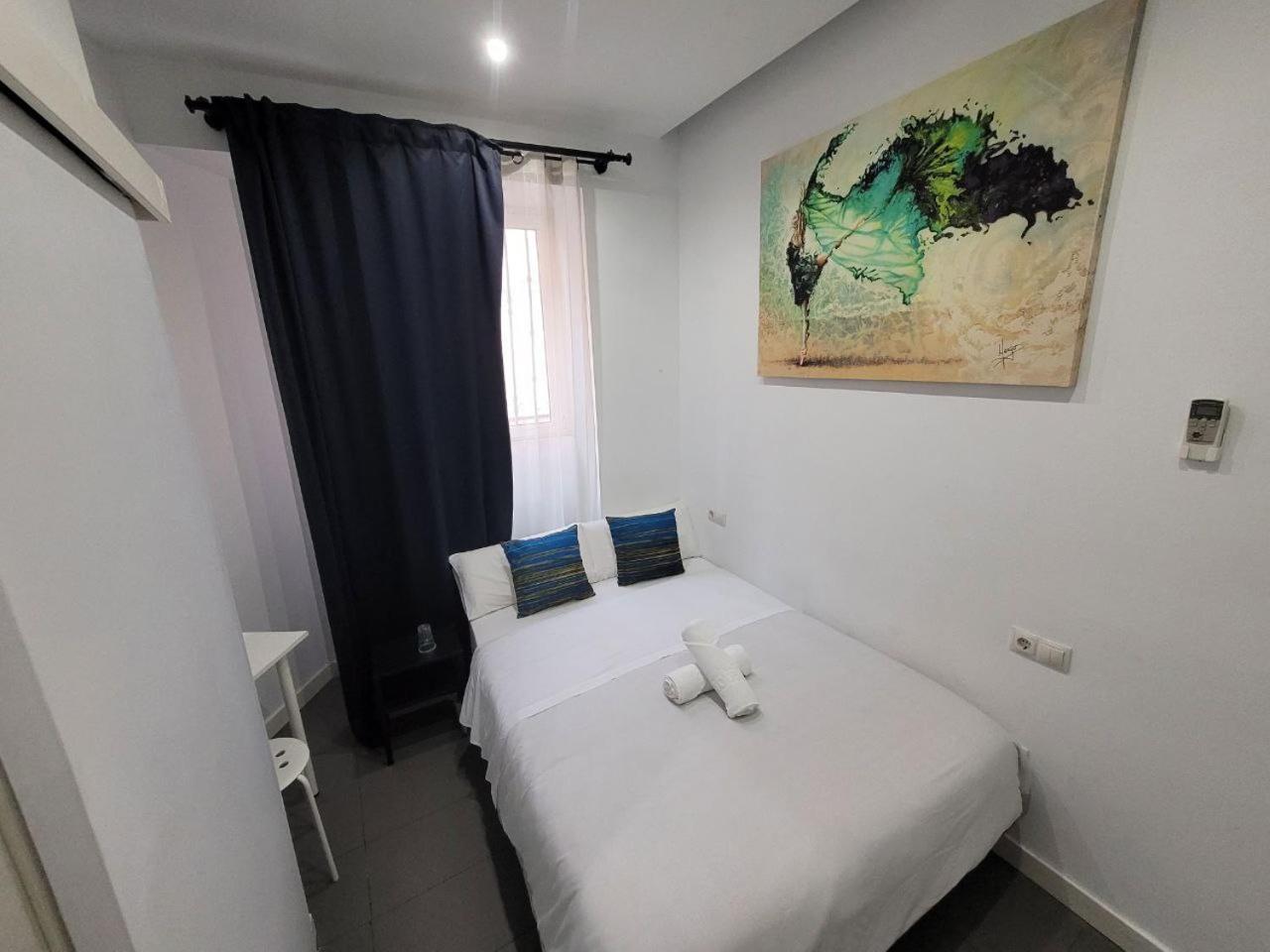 Ayz Frailes - Auto Check-In Property (Adults Only) Малага Екстериор снимка
