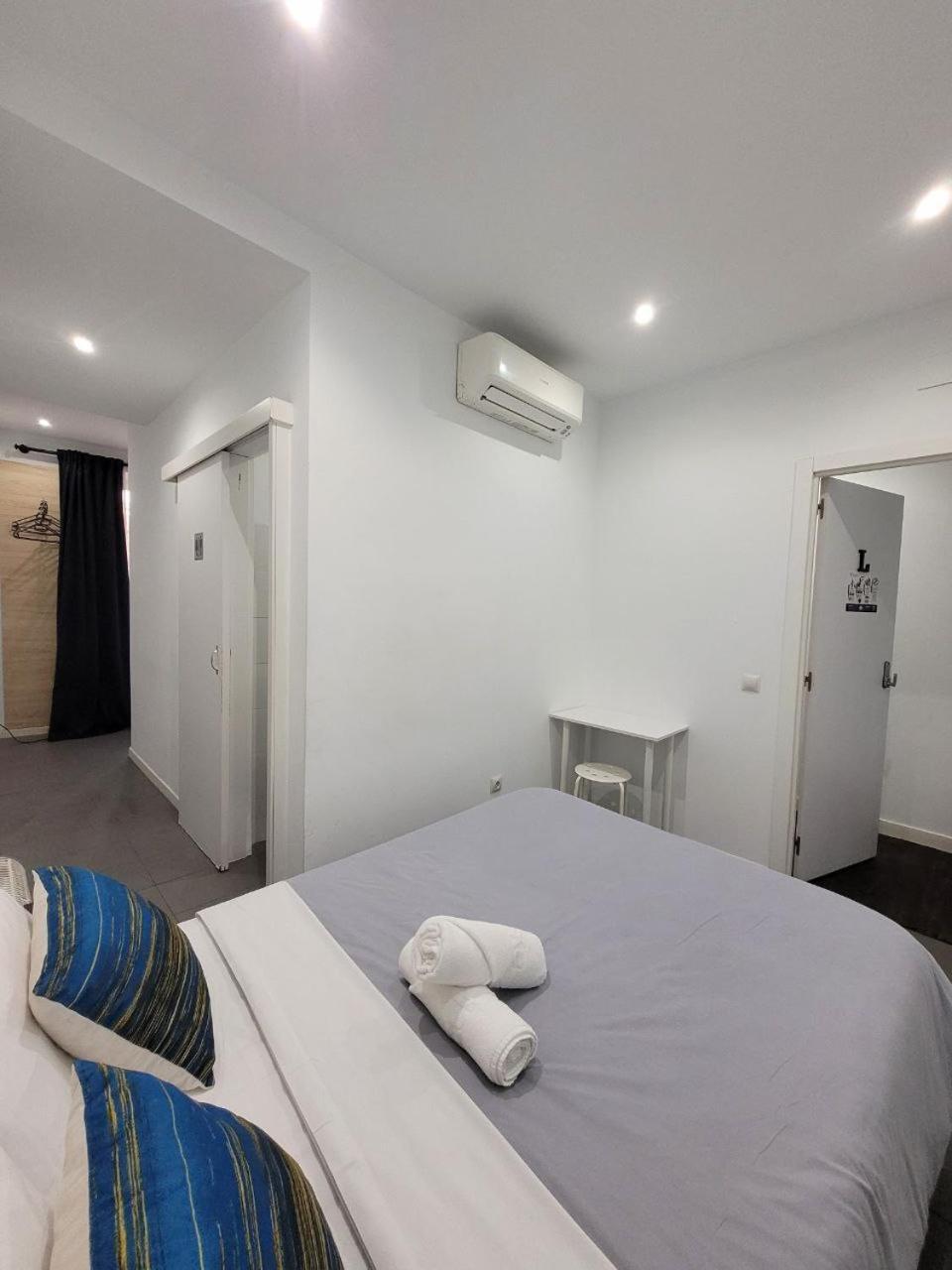 Ayz Frailes - Auto Check-In Property (Adults Only) Малага Екстериор снимка