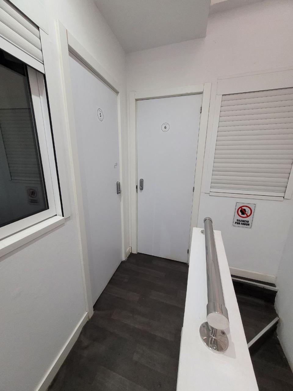 Ayz Frailes - Auto Check-In Property (Adults Only) Малага Екстериор снимка